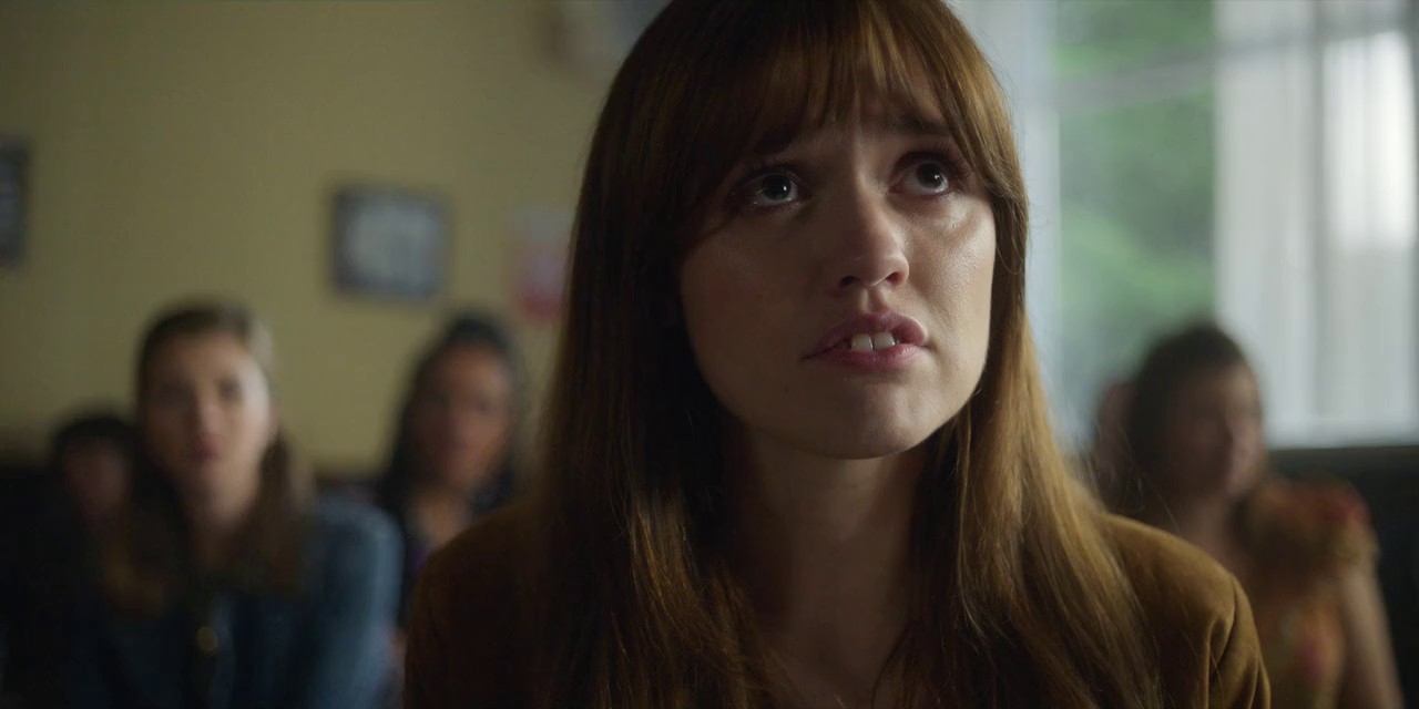 Toxic Town (2025) WEBRip S01 Hindi + English 720p x264 AVC HE-AAC 5.1 ESub.mkv.0003